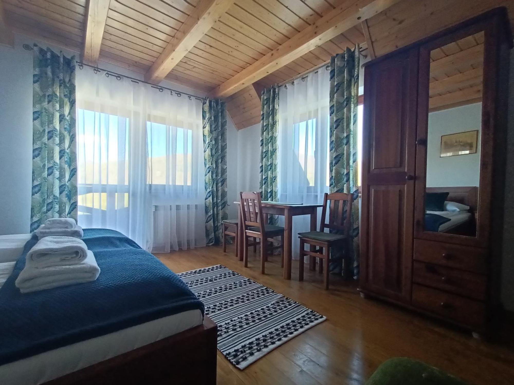 Mala Chatka Wetlina Bagian luar foto